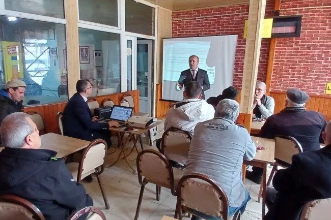 Bilecik Pazaryeri'nde velilere o model kahvehanede anlatıldı