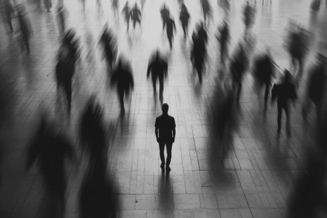 'Kalabalık Yalnızlık' romantizim değil, toplumsal tehlike!