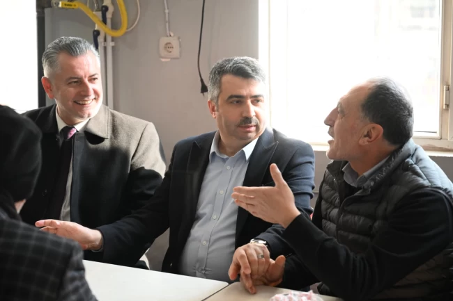 Bursa Yıldırım'da Başkan Yılmaz talepleri dinliyor