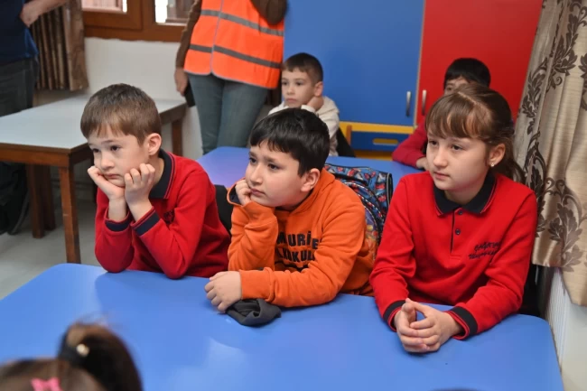 Manisa'da çocuklara deprem bilinci