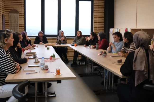 Anne Şehir'de kitap sevgisi aşılanıyor