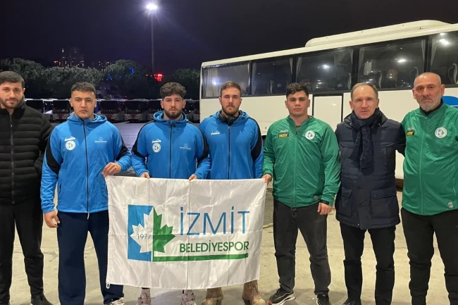 İzmitli güreşciler, Türkiye Şampiyonası için Sivas'ta