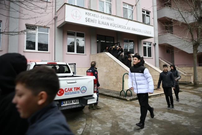 ÇAK-TİM'den okullarda afet farkındalıklarına devam