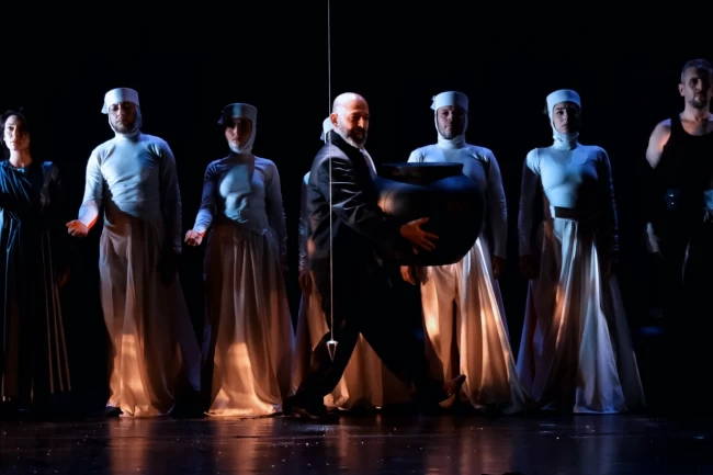 İstanbul ve Bursa Devlet Tiyatrosundan "Meddah ve Cellat" Prömiyeri