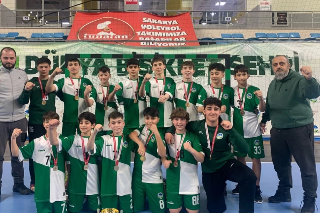 Sakaryalı minikler şampiyonluğunu ilan etti