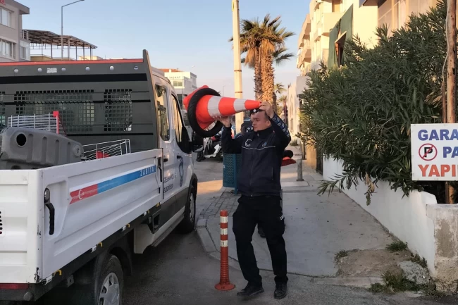 İzmir Güzelbahçe'de zabıta ekipleri işgale geçit vermiyor