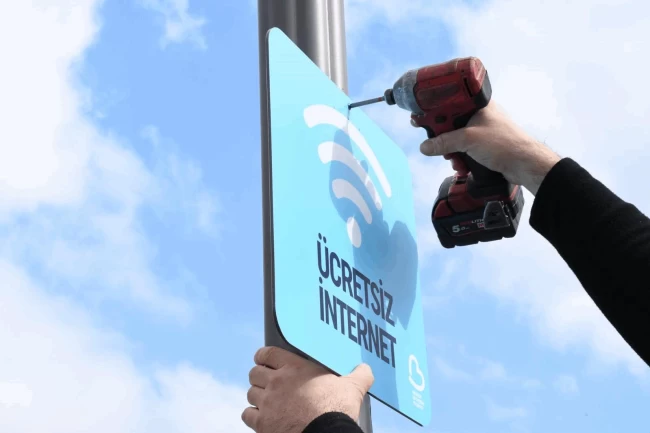 Balıkesir'de internetsiz sokak kalmayacak