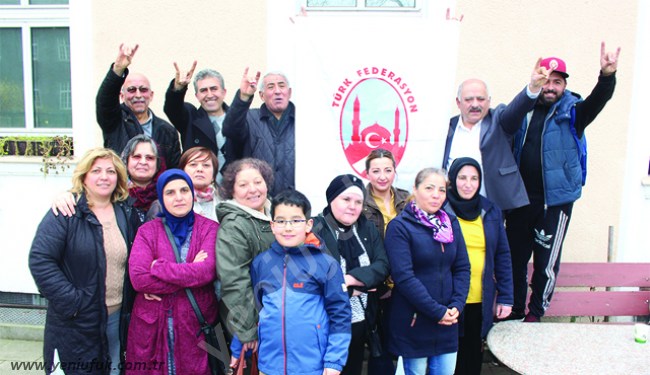 TOPLANAN YARDIMLAR TÜRKİYE'YE GÖNDERİLDİ..