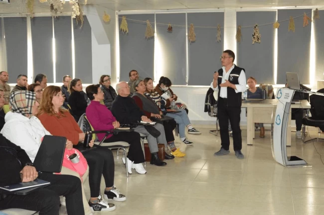 Balıkesir'den çiftçiye eğitim