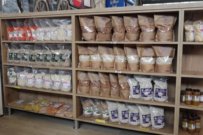 Çınar Halk Market'in doğal ürünleri Gülümse Kafe'de