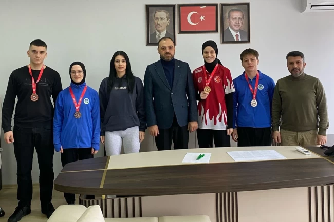 Sakarya'nın şampiyonları Enes Zengin'e misafir oldu