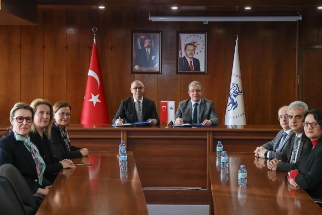 DEÜ ve İzmir İl Milli Eğitim'den iş birliği protokolü