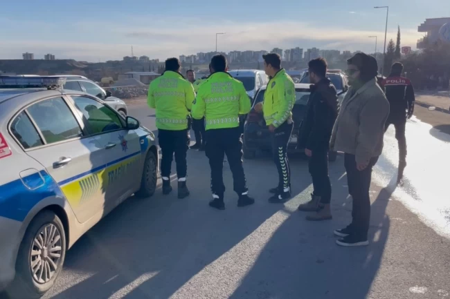 Adıyaman'da ihtarına uymayanı Yunus Timleri durdurdu