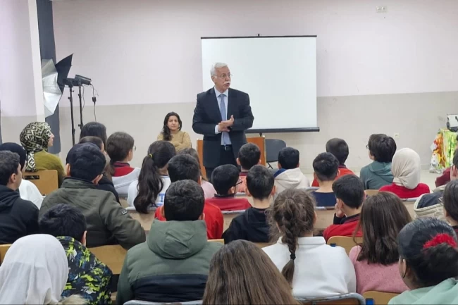 Mardin'de öğrencilere 'Matematik ve Yaşam' söyleşisi