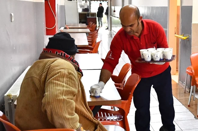 İzmir'de konuk evi'nin kapıları 24 saat açık!