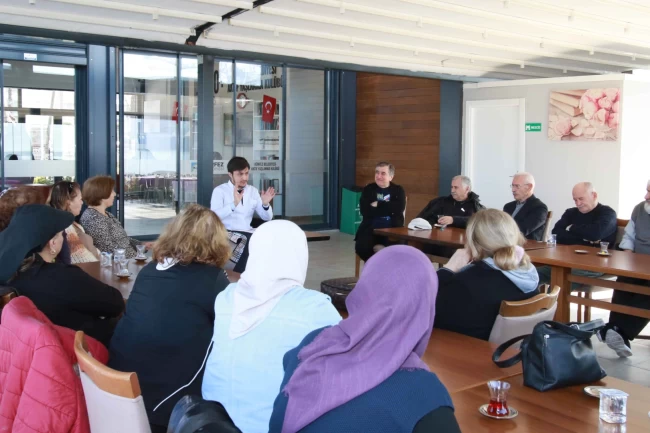 Kocaeli'de +65 yaşa Ramazan'da sağlıklı beslenme tüyoları