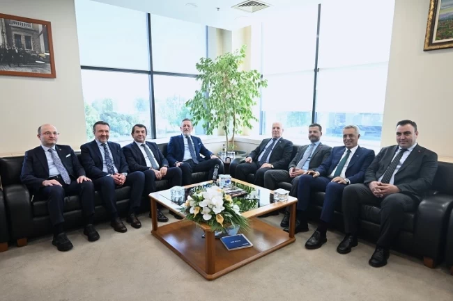 Bursa Büyükşehir Belediye Başkanı'ndan BTSO'ya ziyaret