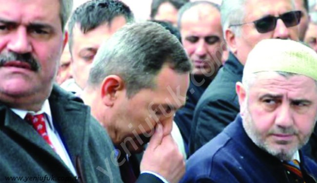 MİNİK ÇINAR TOPRAĞA VERİLDİ, BAŞKAN UYSAL, GÖZYAŞLARINI TUTAMADI!..