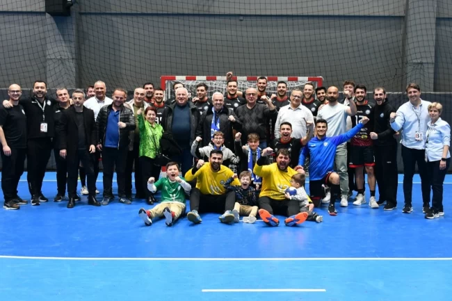 Bursa Nilüfer Belediyespor'dan evinde rahat galibiyet