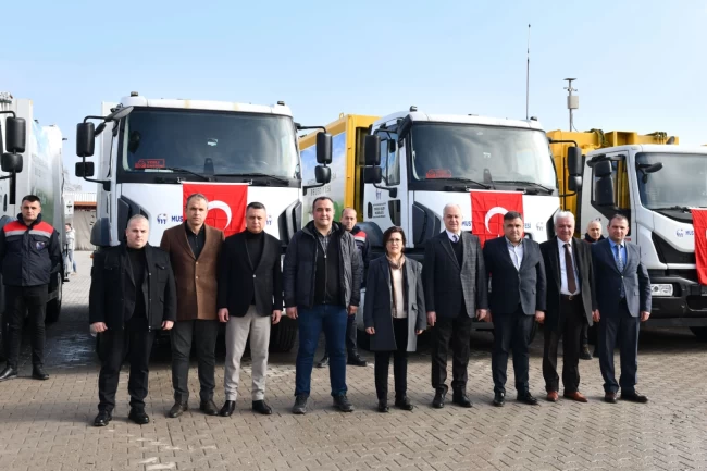 Başkan Erdem: ''Temizlik hizmetleri araç filosu hayırlı olsun''