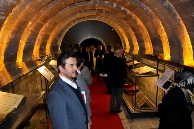 Kayseri Talas'ın Tıpkıbasın Kur'an sergisinde ramazan yoğunluğu