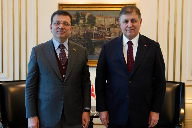 İzmir ve İstanbul'dan tarihi iş birliği... İzmir'deki riskli yapılar yenilenecek