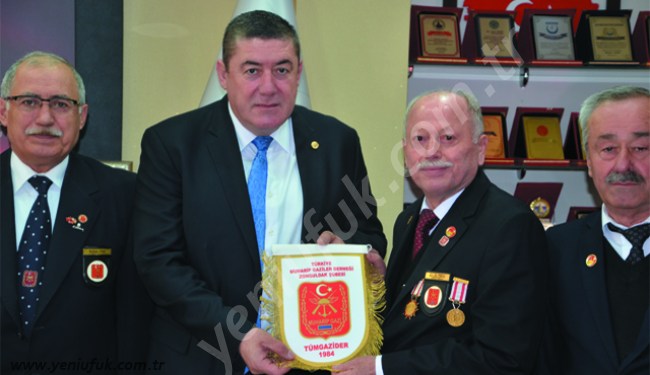 GAZİLERDEN BAŞKAN TEKİN'E ZİYARET..