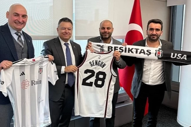 Beşiktaş USA, New York Başkonsolosu Muhittin Ahmet Yazal'ı ziyaret etti