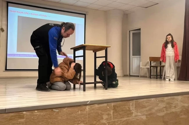 Edirne İpsala'da okullarda deprem tatbikatı