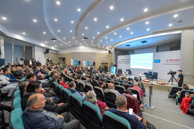 Başkan Tugay: "Türkiye'de demokrasi bunalımı yaşanıyor"