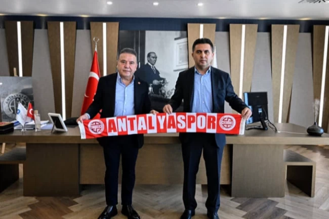 Başkan Böcek'e Antalyaspor'un yeni yönetiminden ziyaret