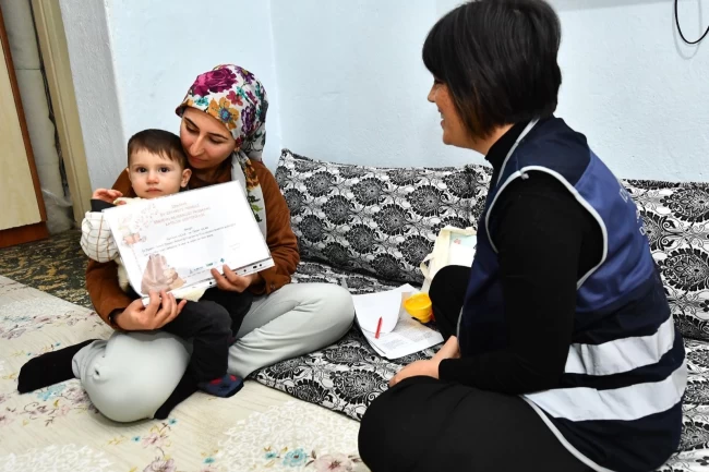 İzmir'de 0-3 yaş dönemi ilk diplomalarını aldı