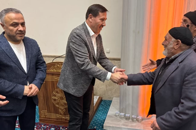 Başkan Kılca Ramazan'ın bereketini vatandaşlarla paylaşıyor