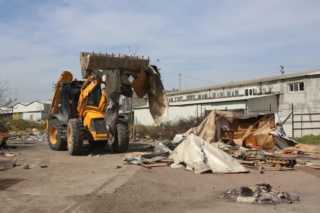 Bursa Nilüfer'de görüntüyü bozan çadırlar kaldırılıyor