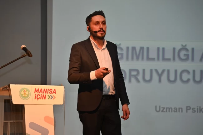 Manisa'da "Bağımlılıktan Özgürlüğe" paneli düzenlendi