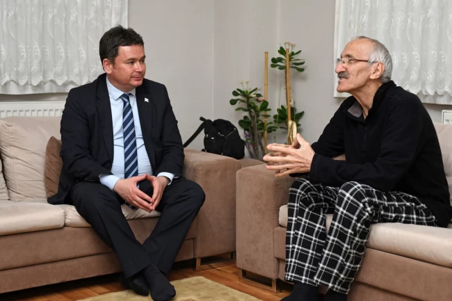 Bursa Osmangazi'de Başkan Aydın ev ziyaretlerinde