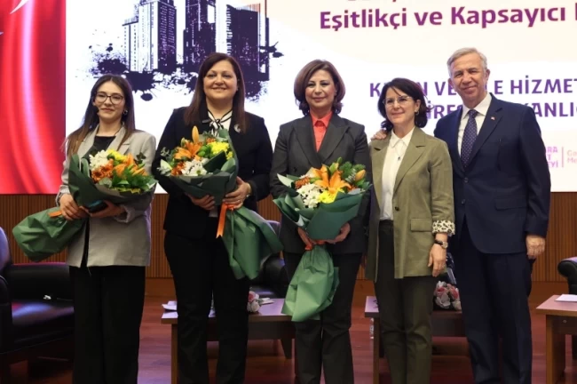 Başkan Ünlüce Ankara'da gençlerle buluştu