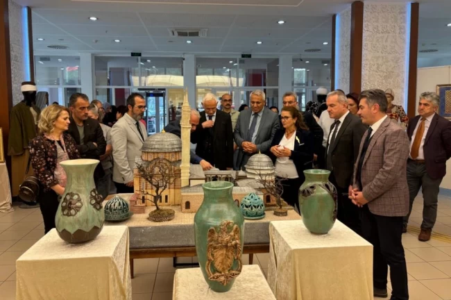 Bursa'da Osmanlı sanatının izleri sergilendi