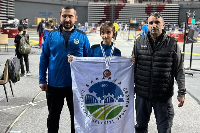 Yıldız taekwondocu Sakarya'nın gururu oldu