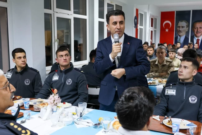 Bilecik Valisi Aygöl, polis adaylarıyla iftar programında buluştu