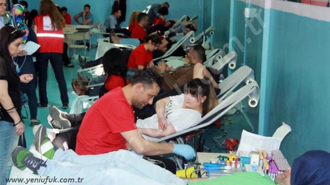 ERDEMİR İLKOKULUNDAN KAN BAĞIŞI REKORU