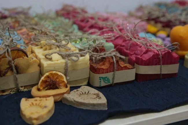 Bolu'da lise öğrencileri atık yağlardan sabun üretiyor