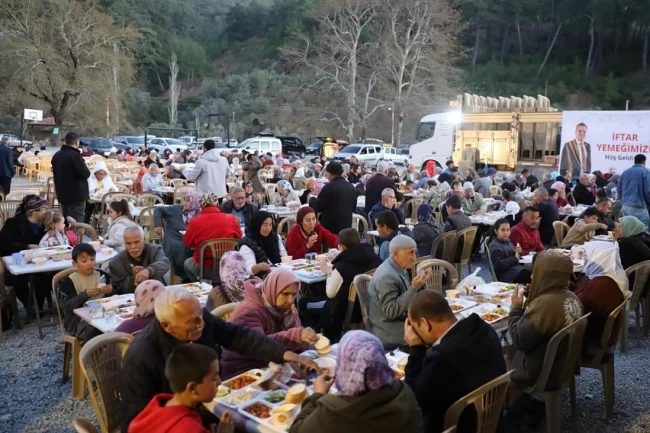 Muğla Dalaman'da binlerce kişi iftar sofrasında buluştu