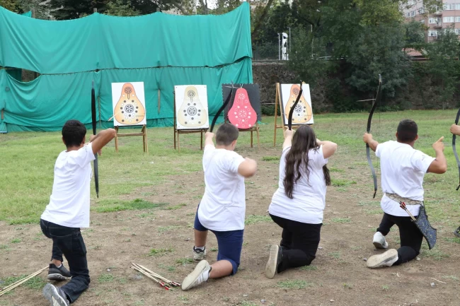 Kocaeli'de 'Engelsiz Spor' kursları doludizgin