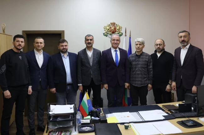 Kocaeli Büyükşehir heyetinden Asenovgrad Belediyesi'ne ziyaret