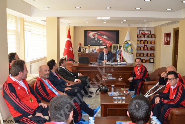 TÜRKİYE ŞAMPİYONU ALGES’TEN BAŞKAN TEKİN’E ZİYARET