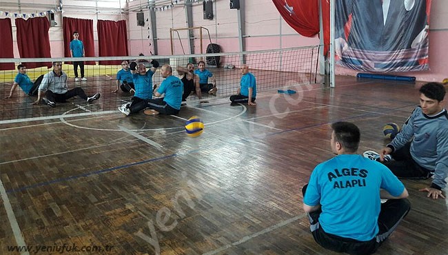 ÇATUROĞLU ALAPLILI ENGELLİLERİ KUTLADI