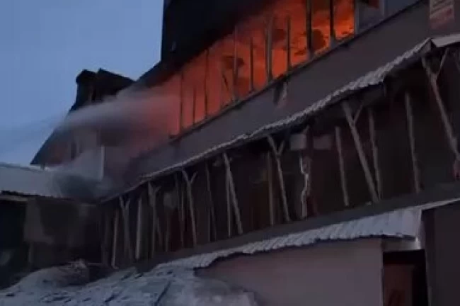 Uludağ'da kapalı otelde yangın! 2 ölü