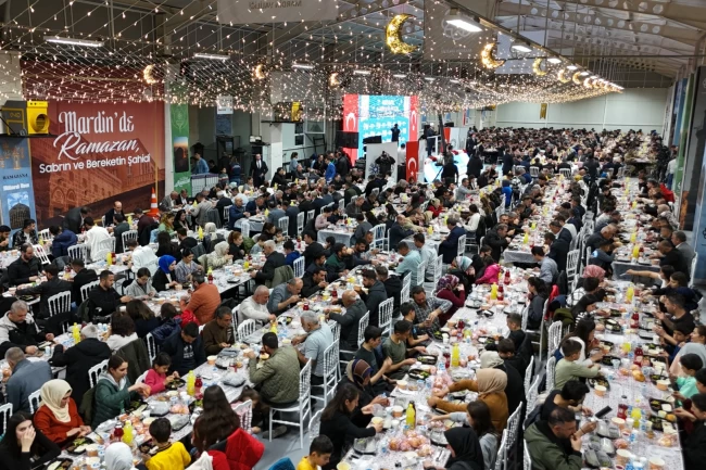 Mardin'de 'Kardeşlik İftarı'na büyük katılım