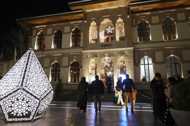 Konya'da "Mukaddes Emanetler Sergisi" sona erdi